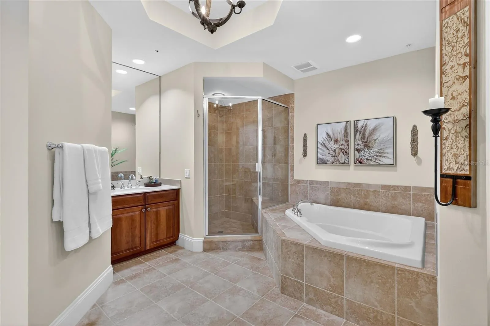 130 RIVIERA DUNES WAY #1104, #1104