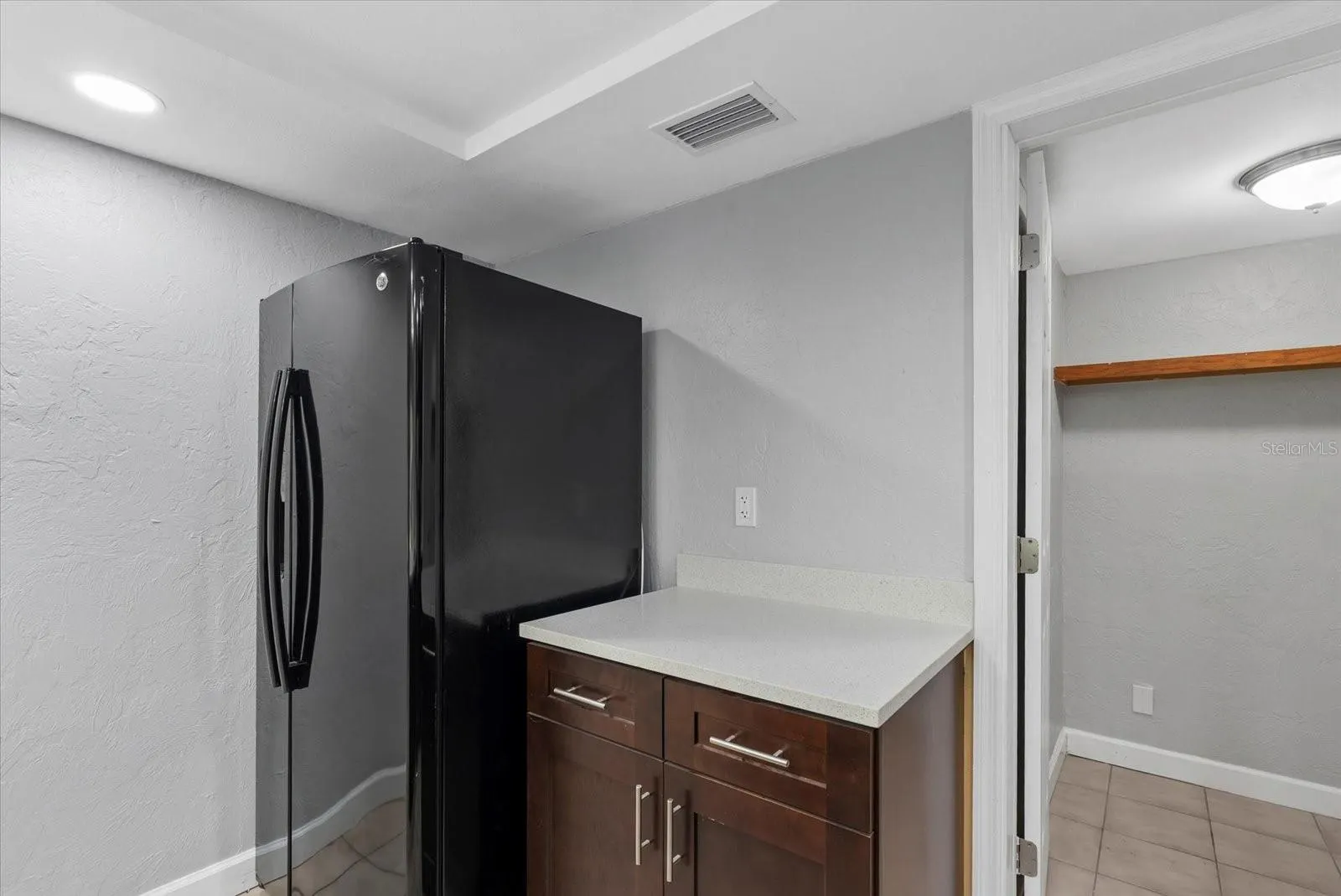 1125 LONGFELLOW WAY