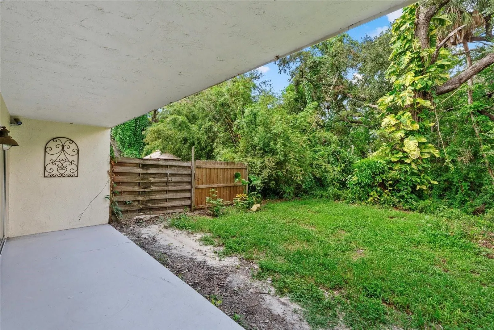 1125 LONGFELLOW WAY