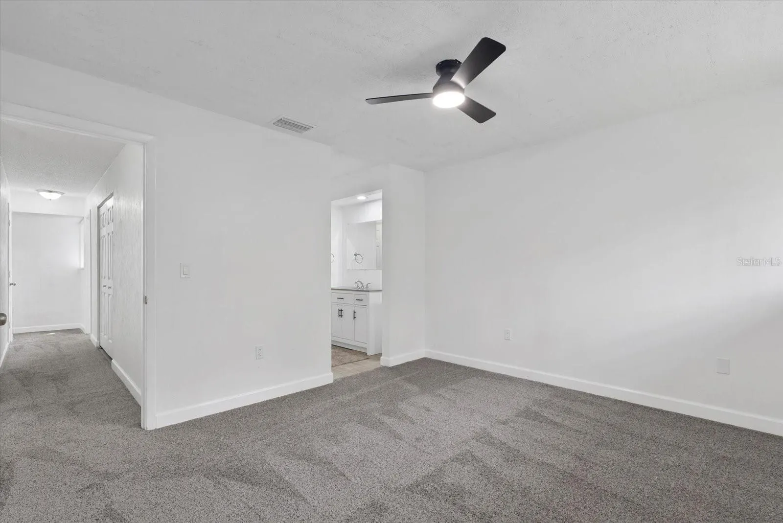 1125 LONGFELLOW WAY