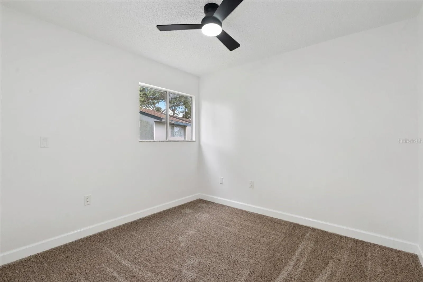 1125 LONGFELLOW WAY
