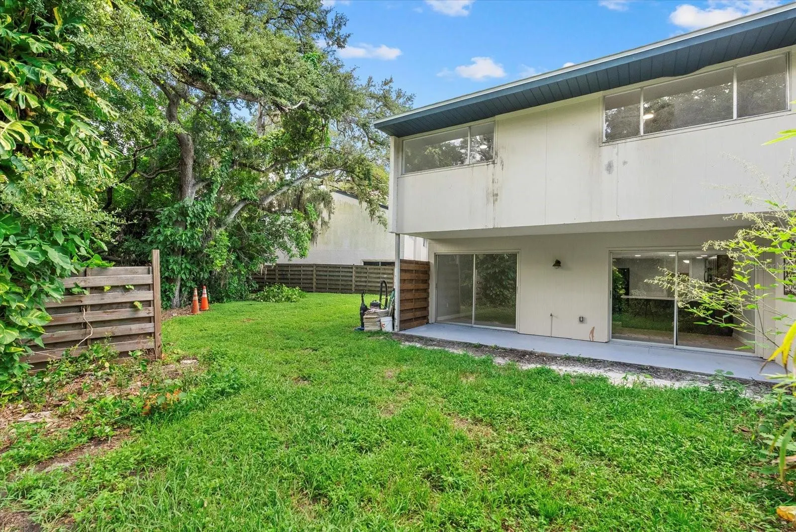 1125 LONGFELLOW WAY