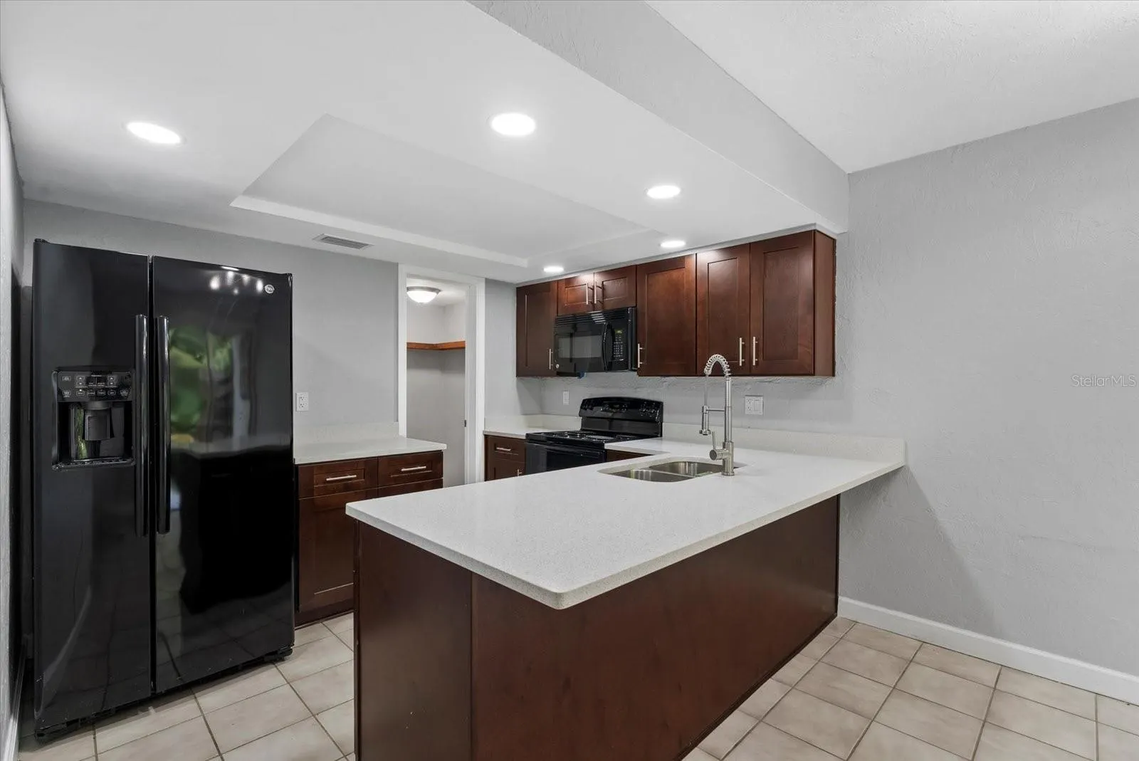 1125 LONGFELLOW WAY