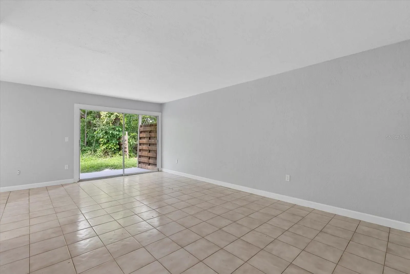 1125 LONGFELLOW WAY