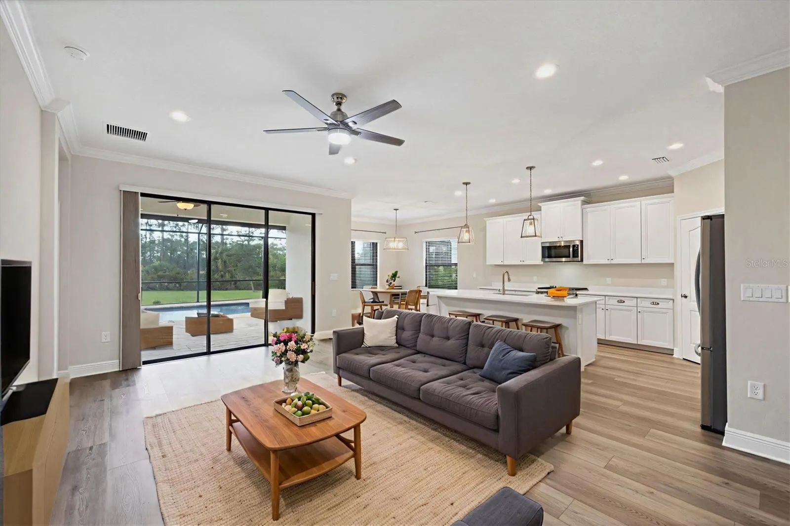 249 PALMARIA CT