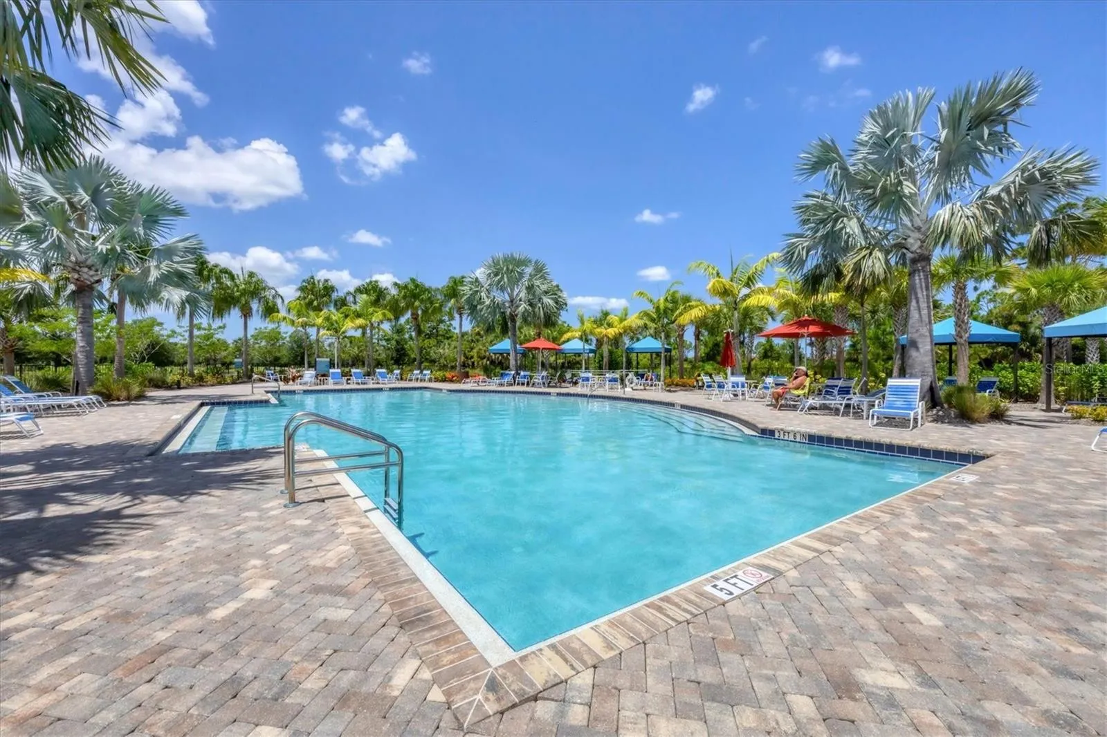249 PALMARIA CT