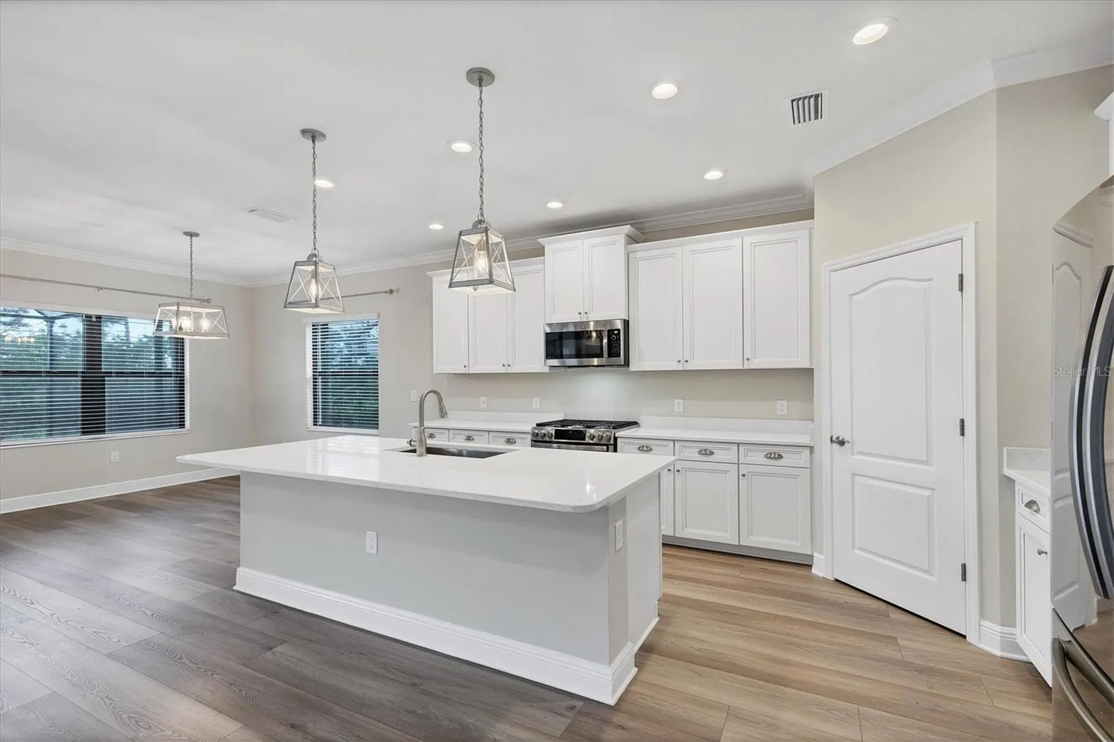 249 PALMARIA CT