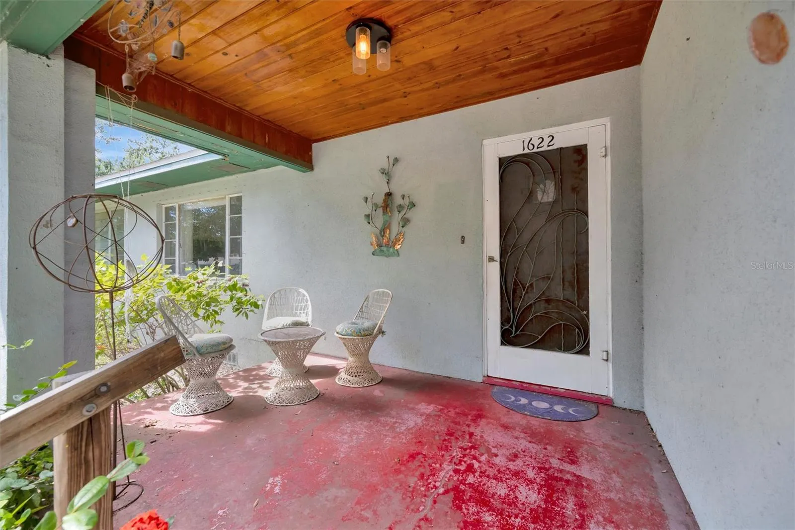 1622 18TH AVE W