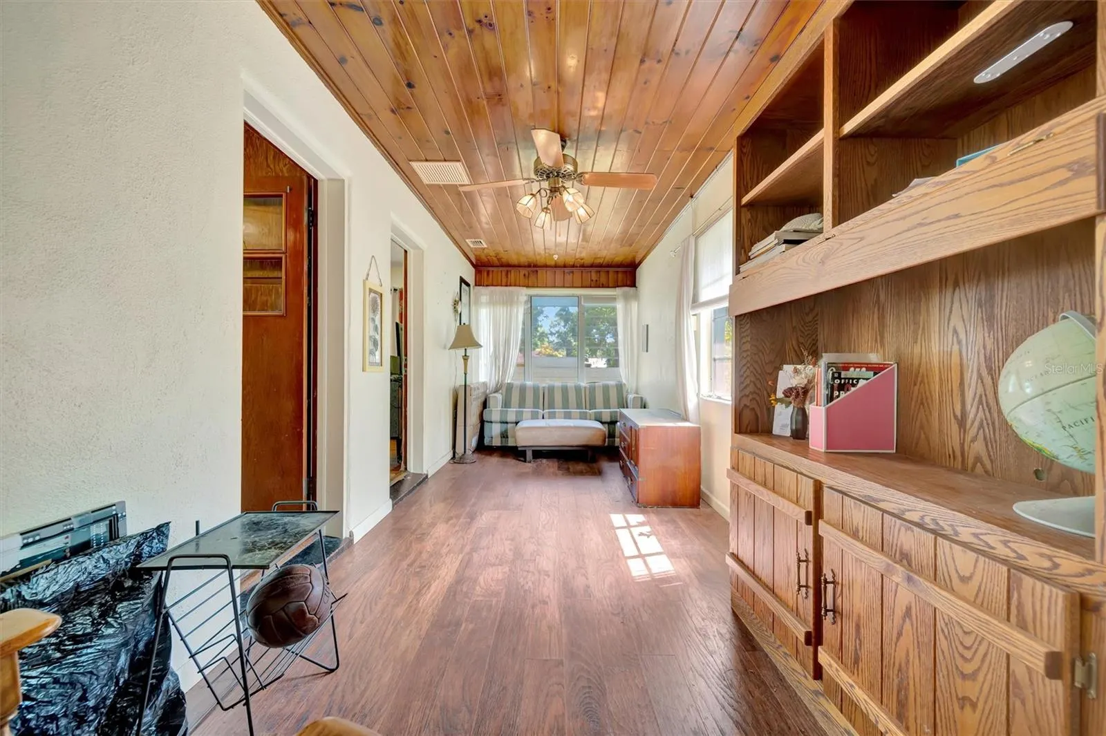 1622 18TH AVE W
