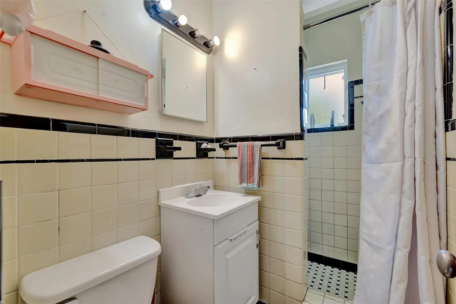 1622 18TH AVE W