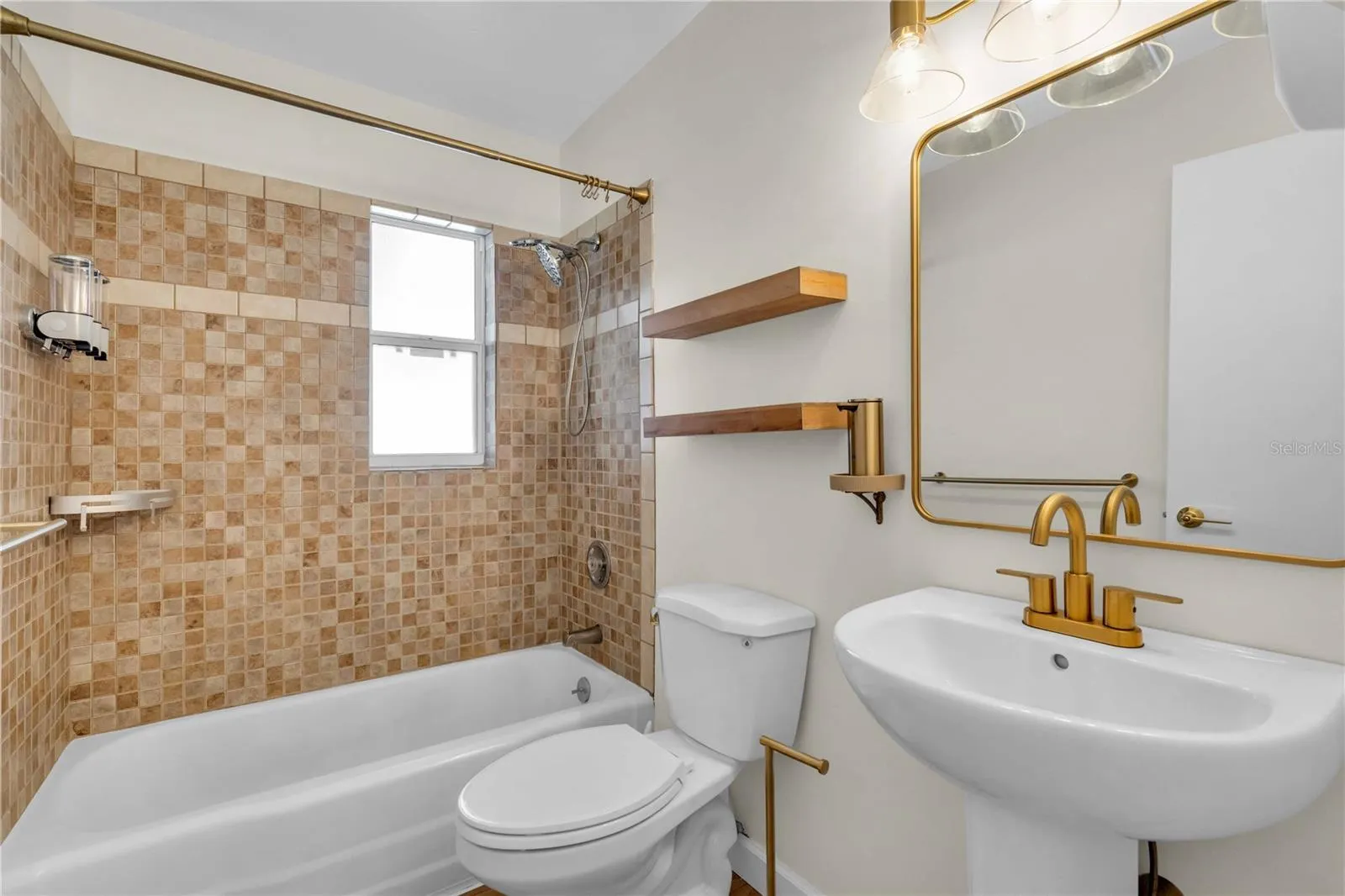 3111 BAYSHORE GARDENS PKWY