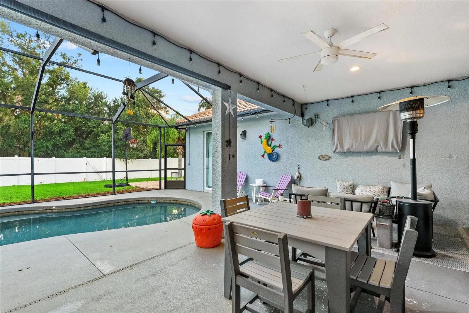 1602 PINYON PINE DR
