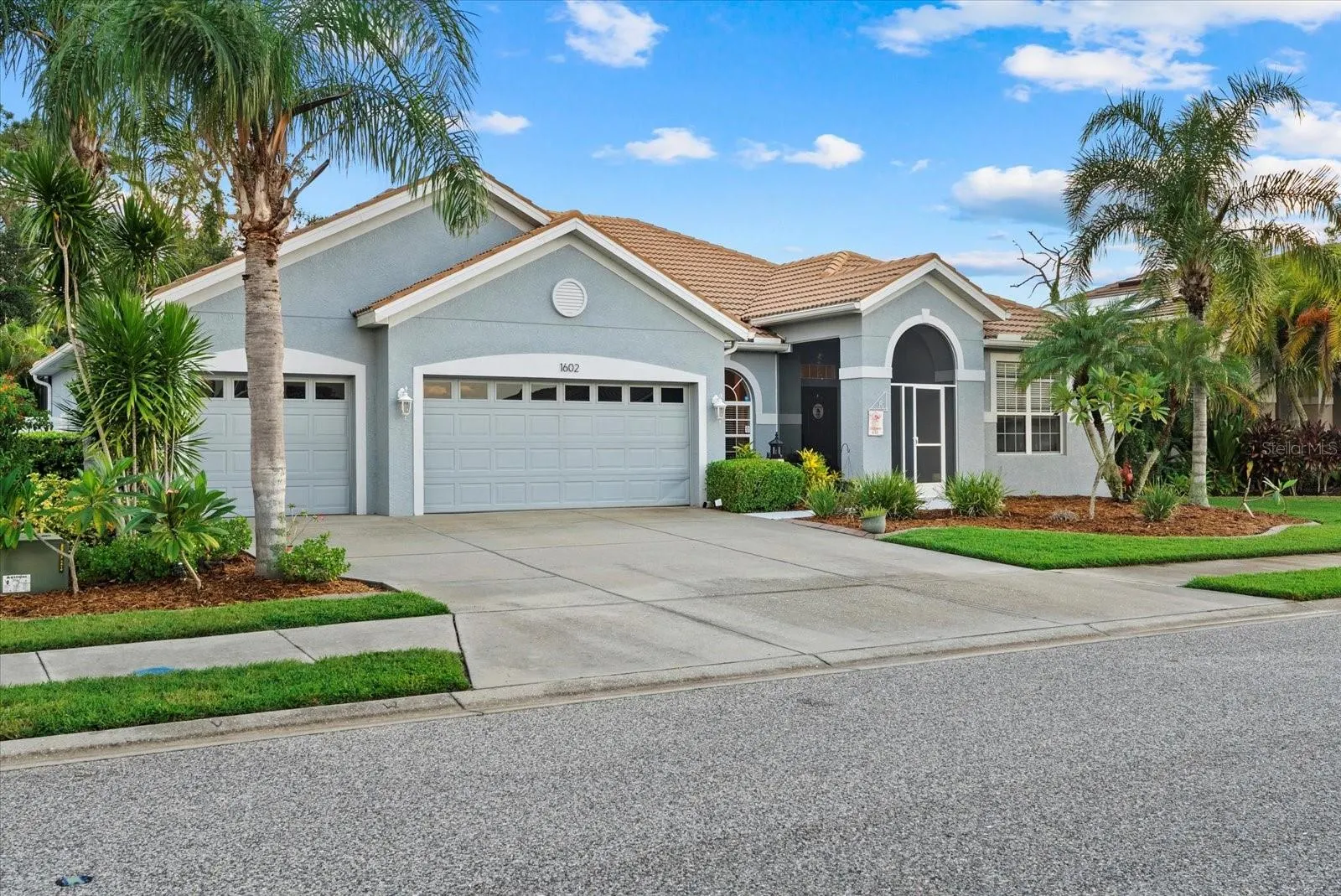 1602 PINYON PINE DR