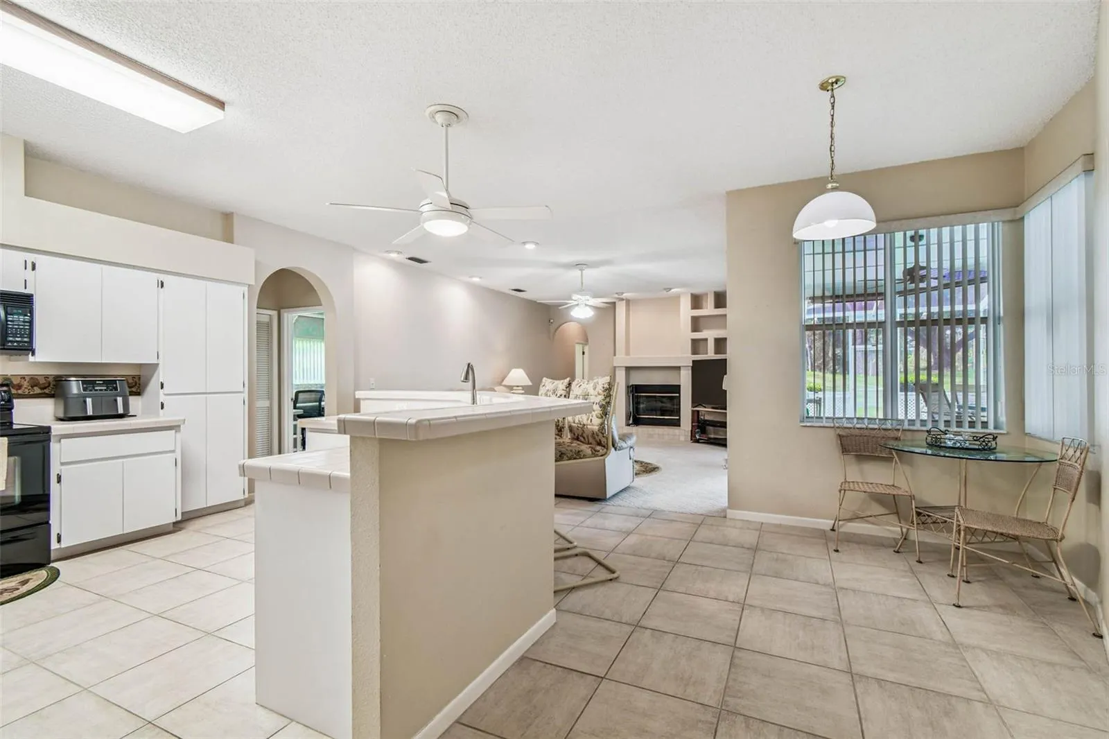 11230 BLOOMINGTON DR