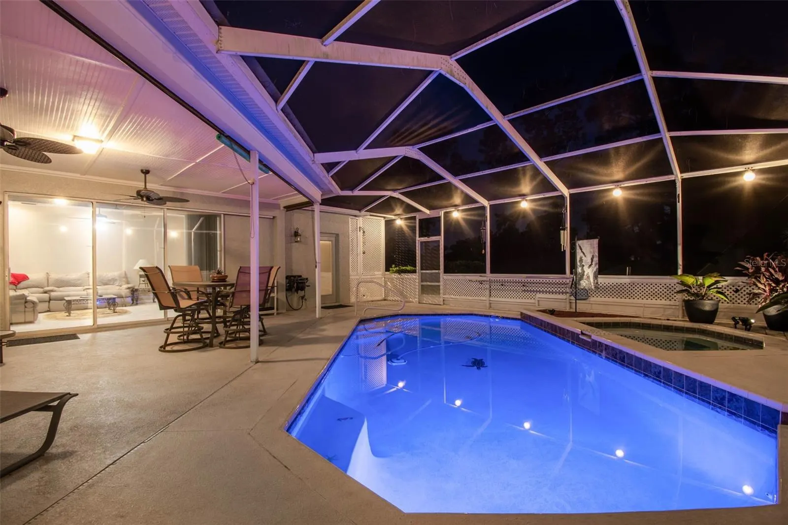 11230 BLOOMINGTON DR