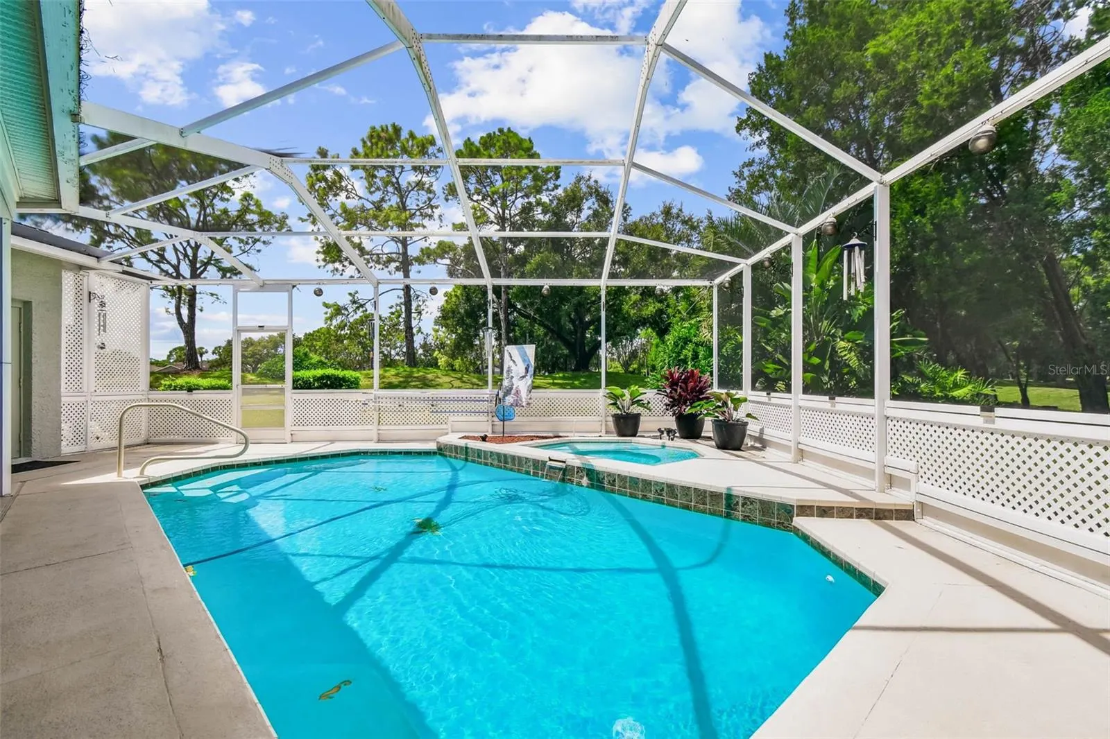 11230 BLOOMINGTON DR
