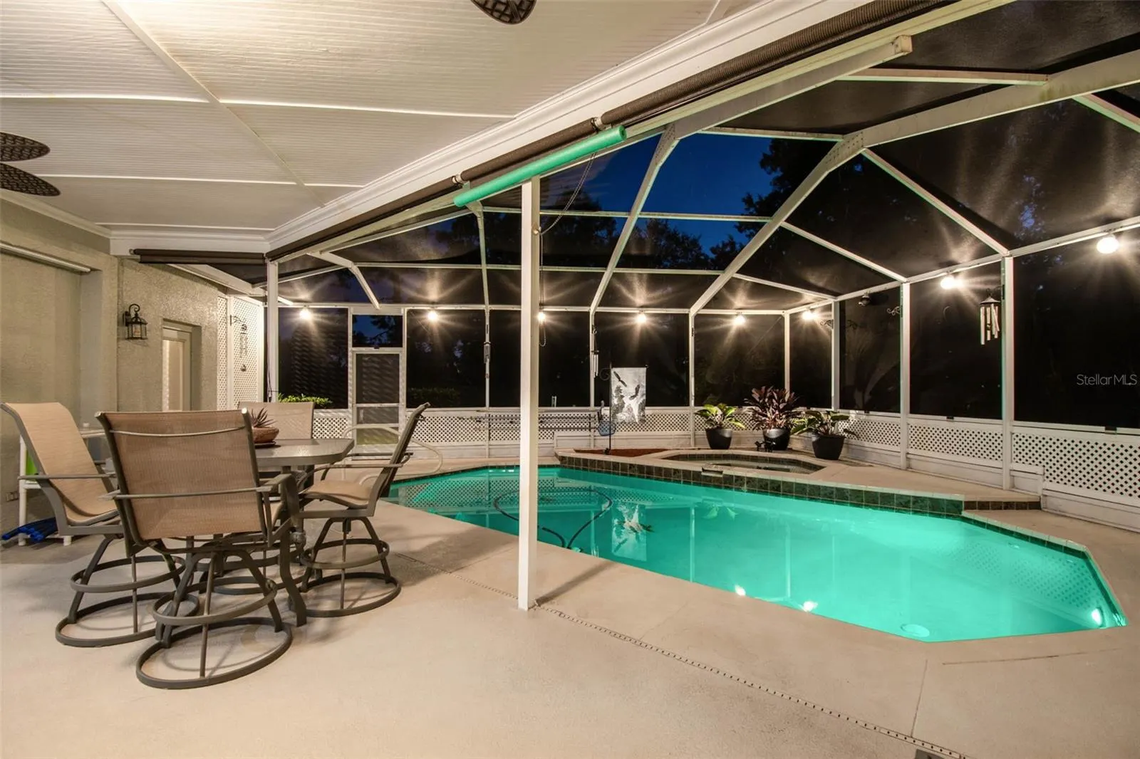 11230 BLOOMINGTON DR