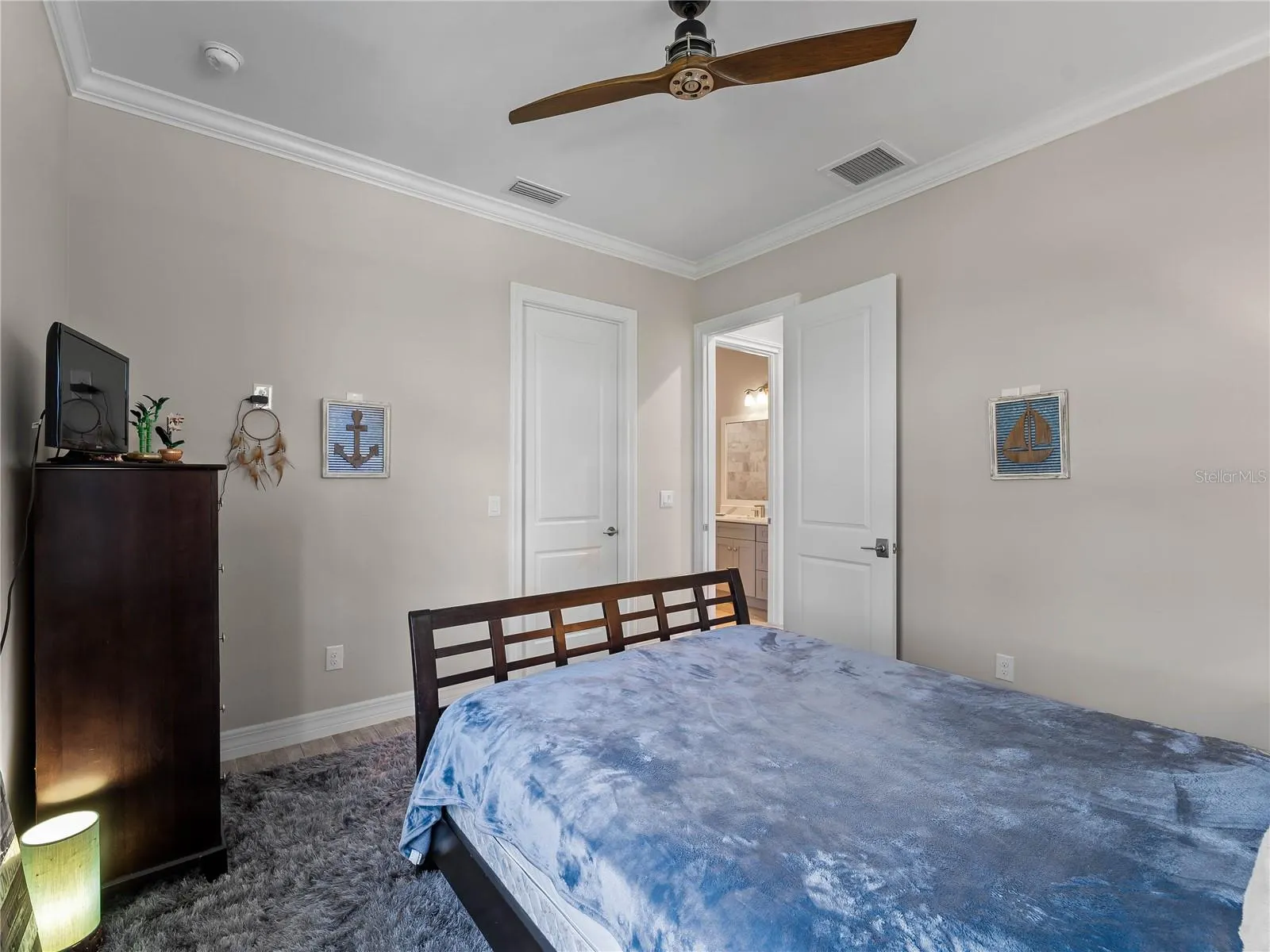 9016 FALCON CT