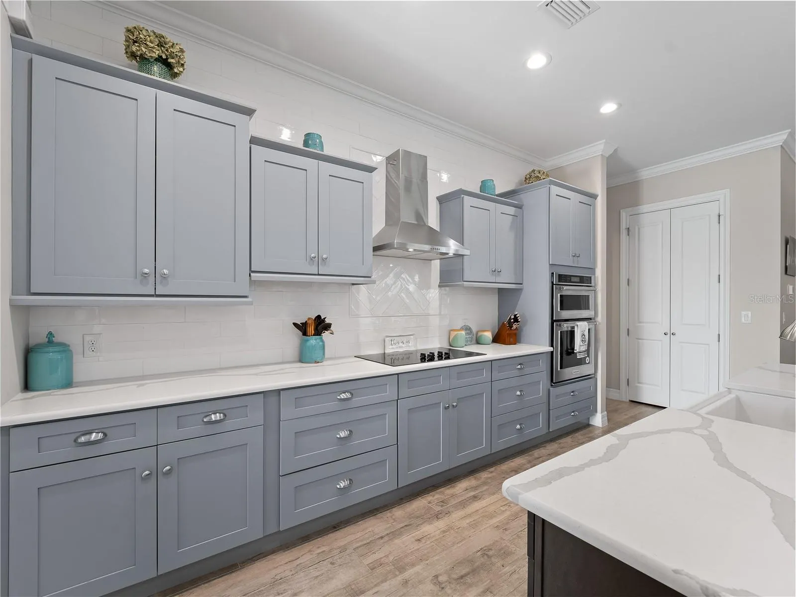 9016 FALCON CT