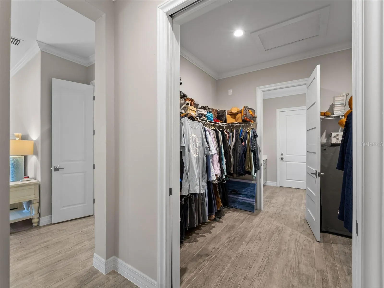 9016 FALCON CT