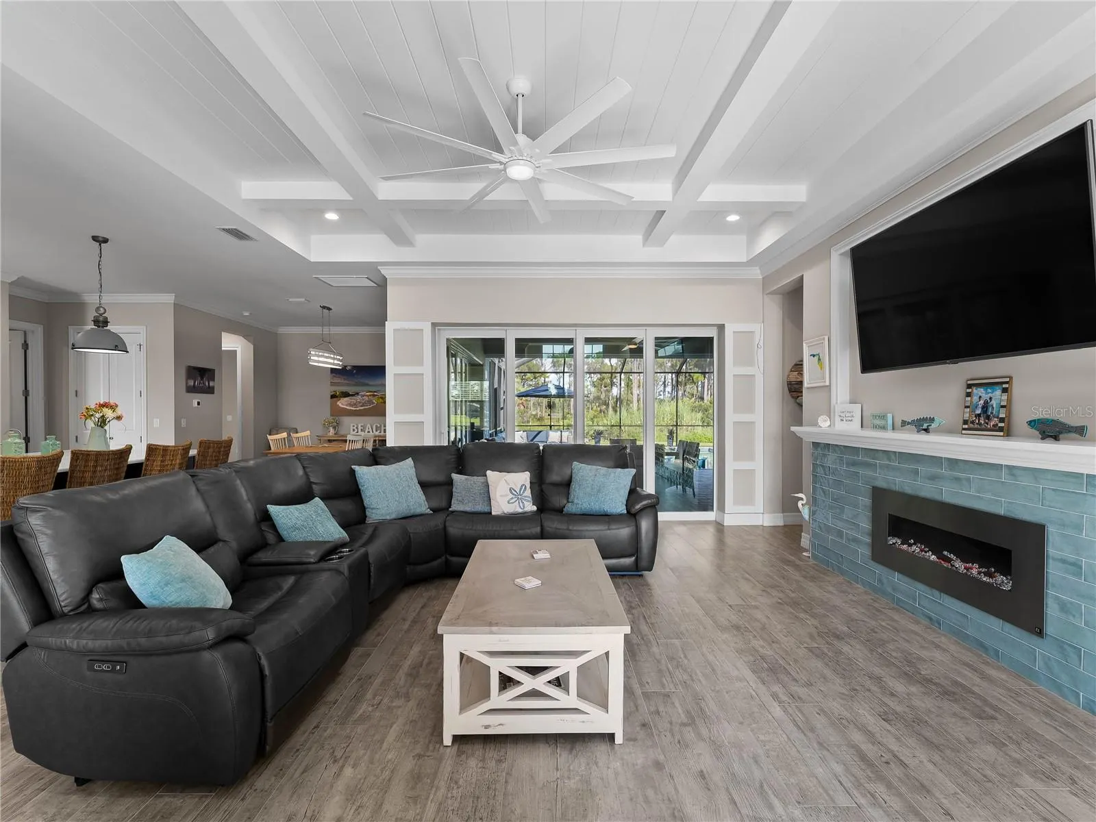 9016 FALCON CT