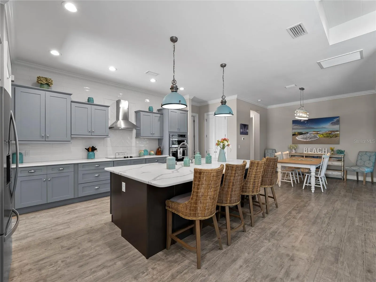 9016 FALCON CT