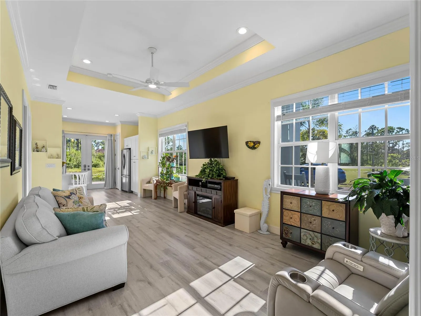 9016 FALCON CT