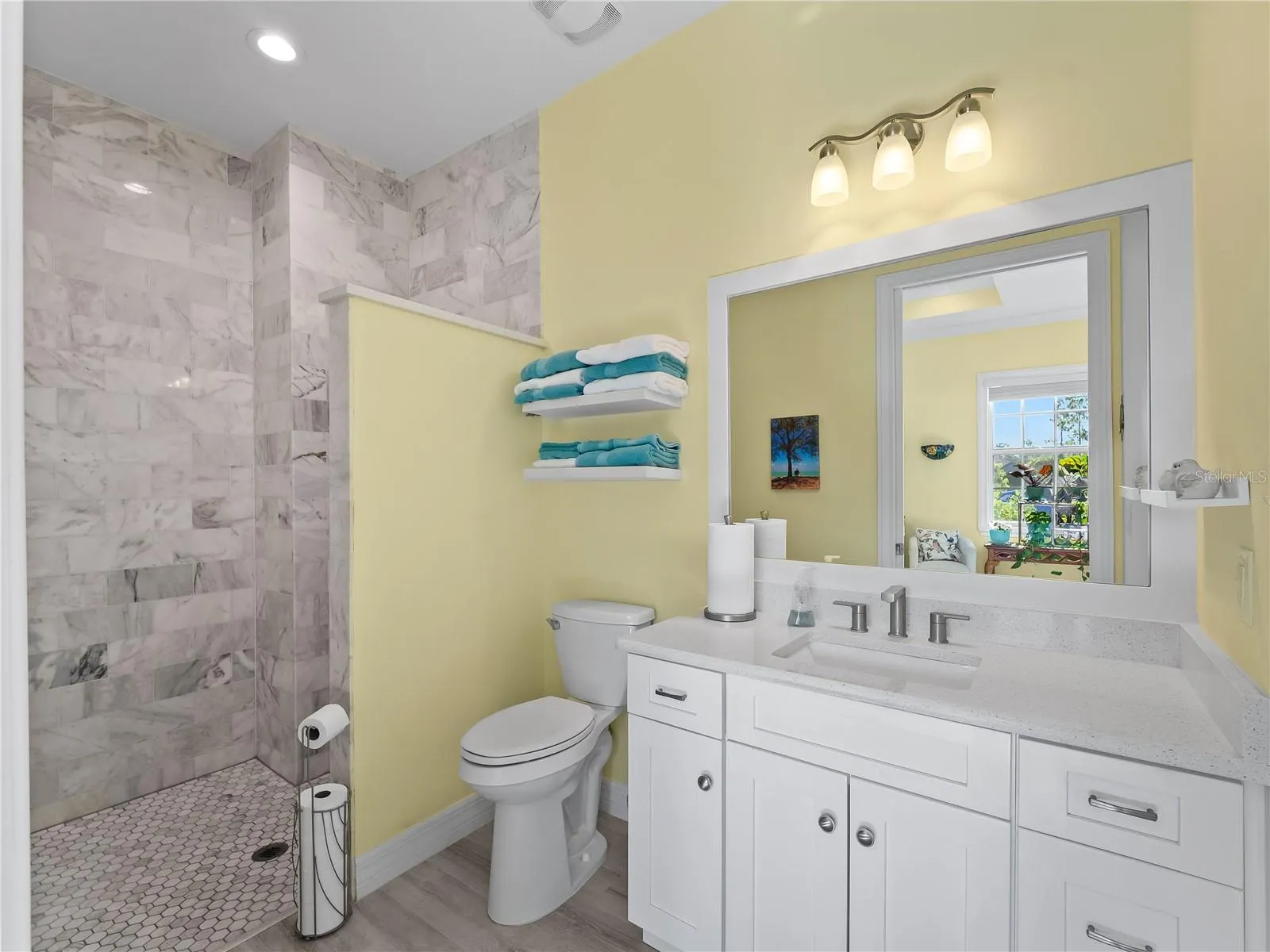 9016 FALCON CT