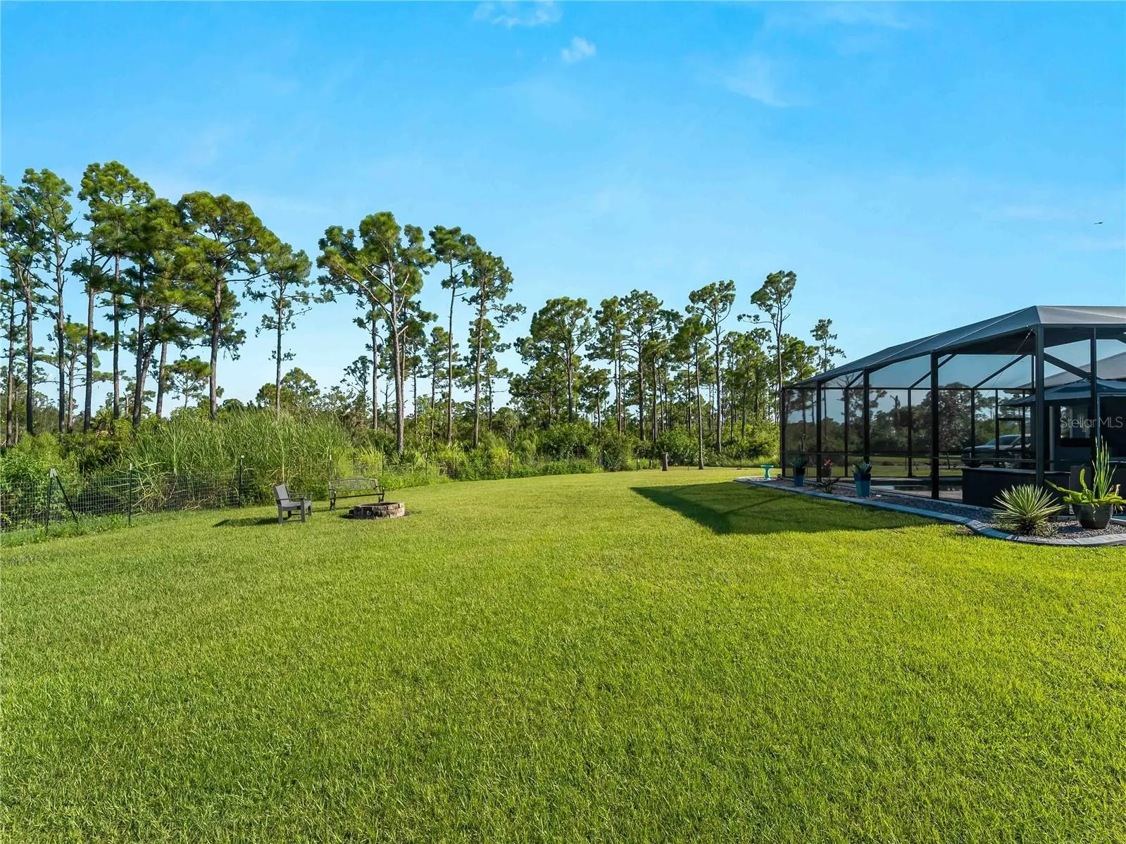 9016 FALCON CT