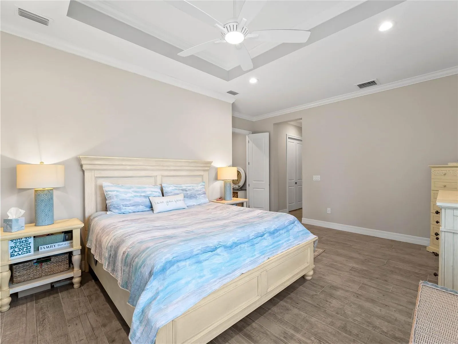 9016 FALCON CT