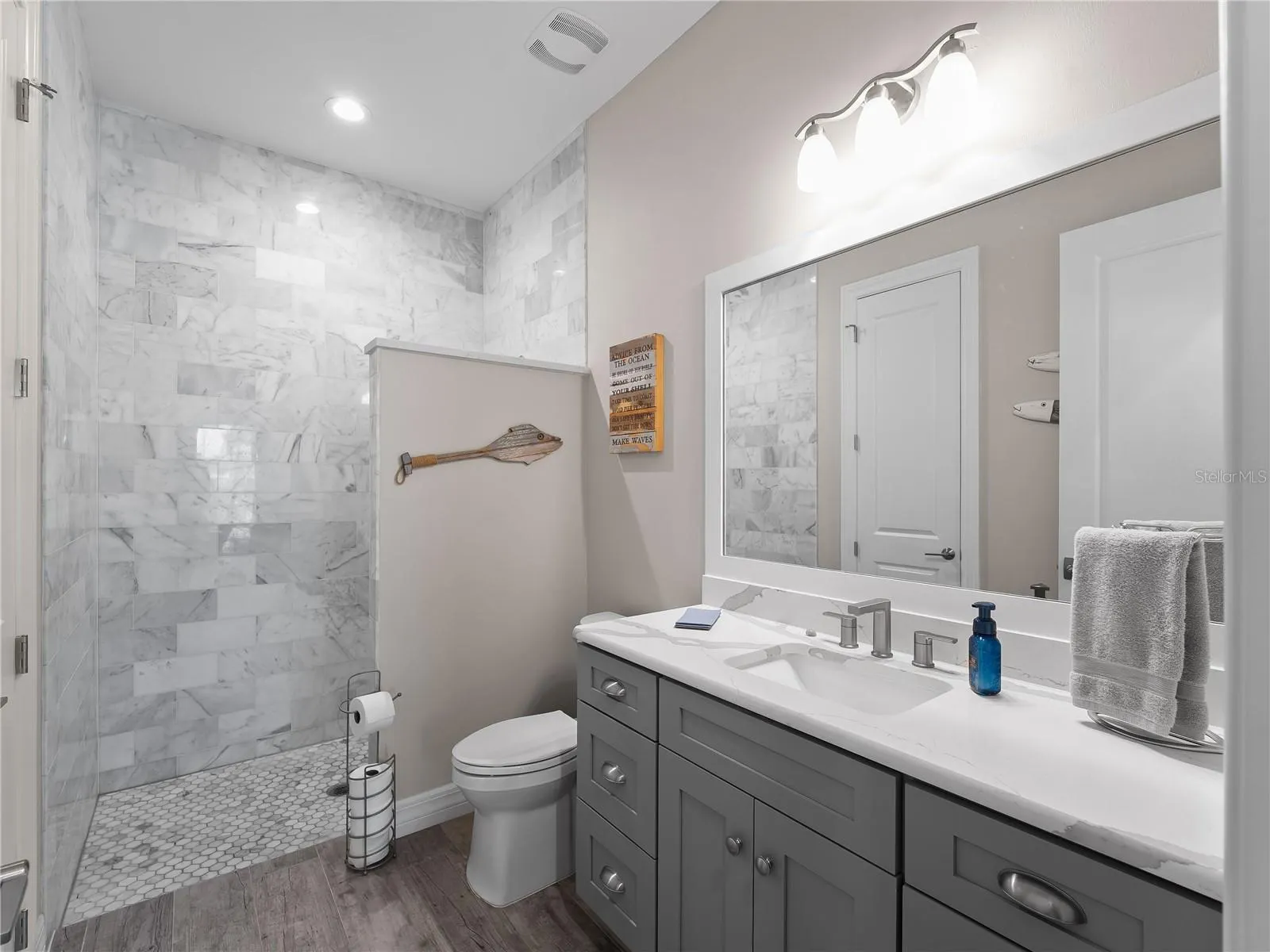9016 FALCON CT