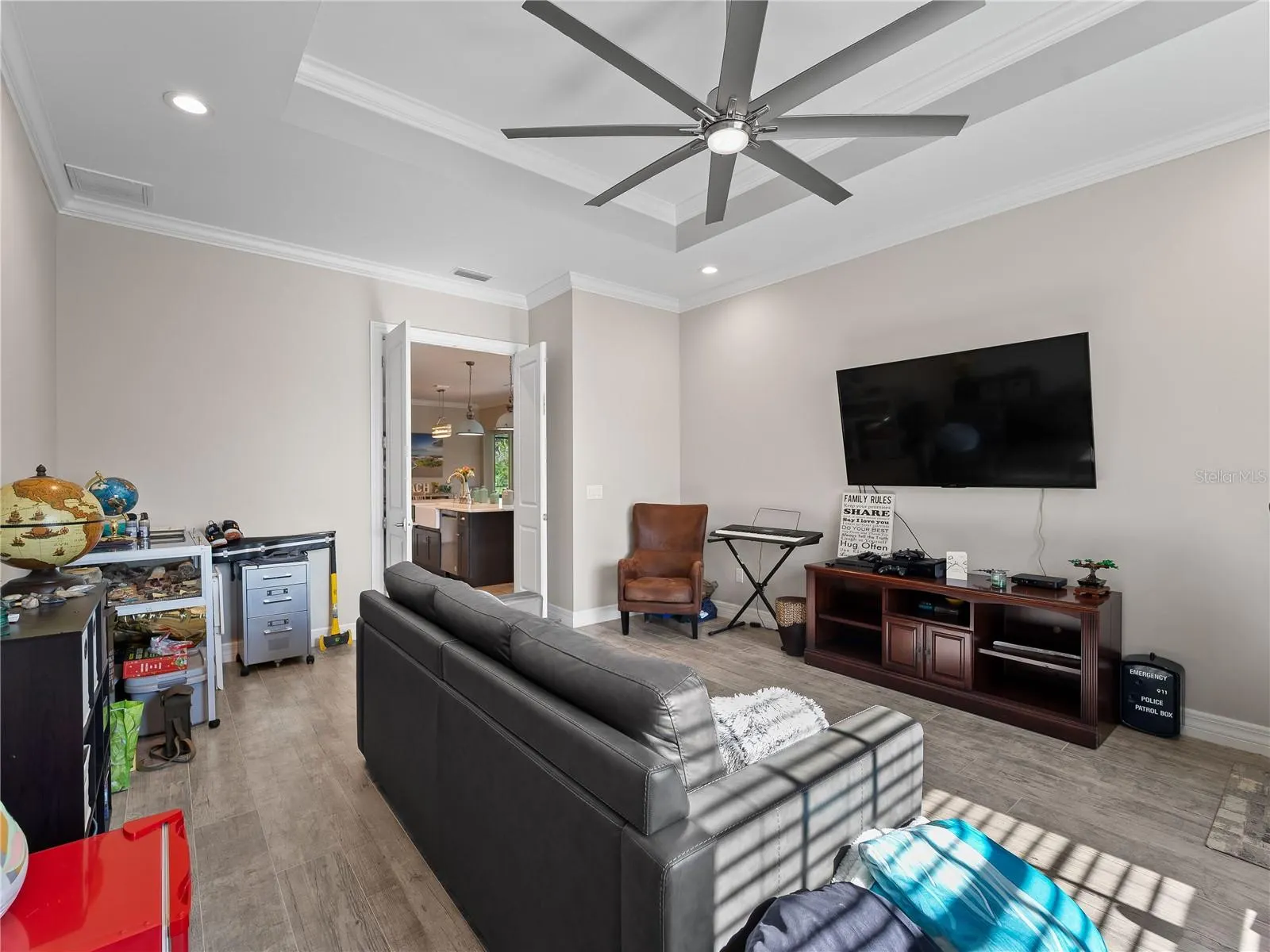 9016 FALCON CT