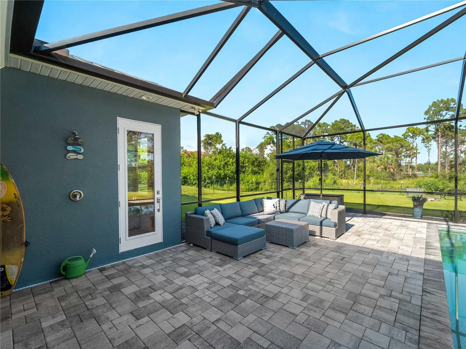 9016 FALCON CT