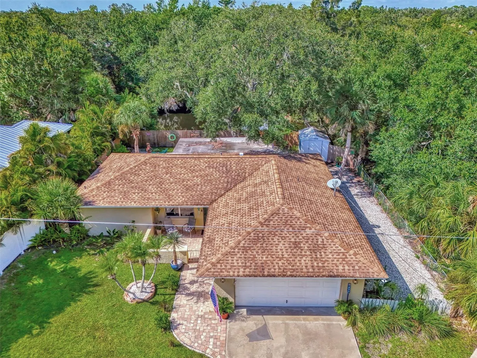 1712 SHELL DR