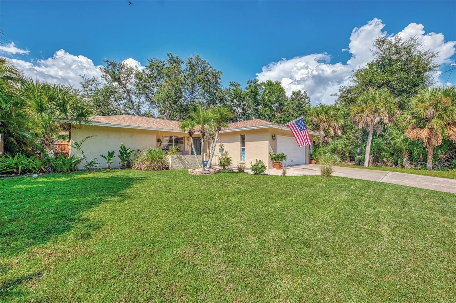 1712 SHELL DR