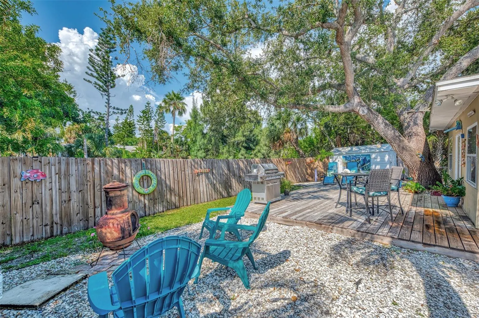 1712 SHELL DR