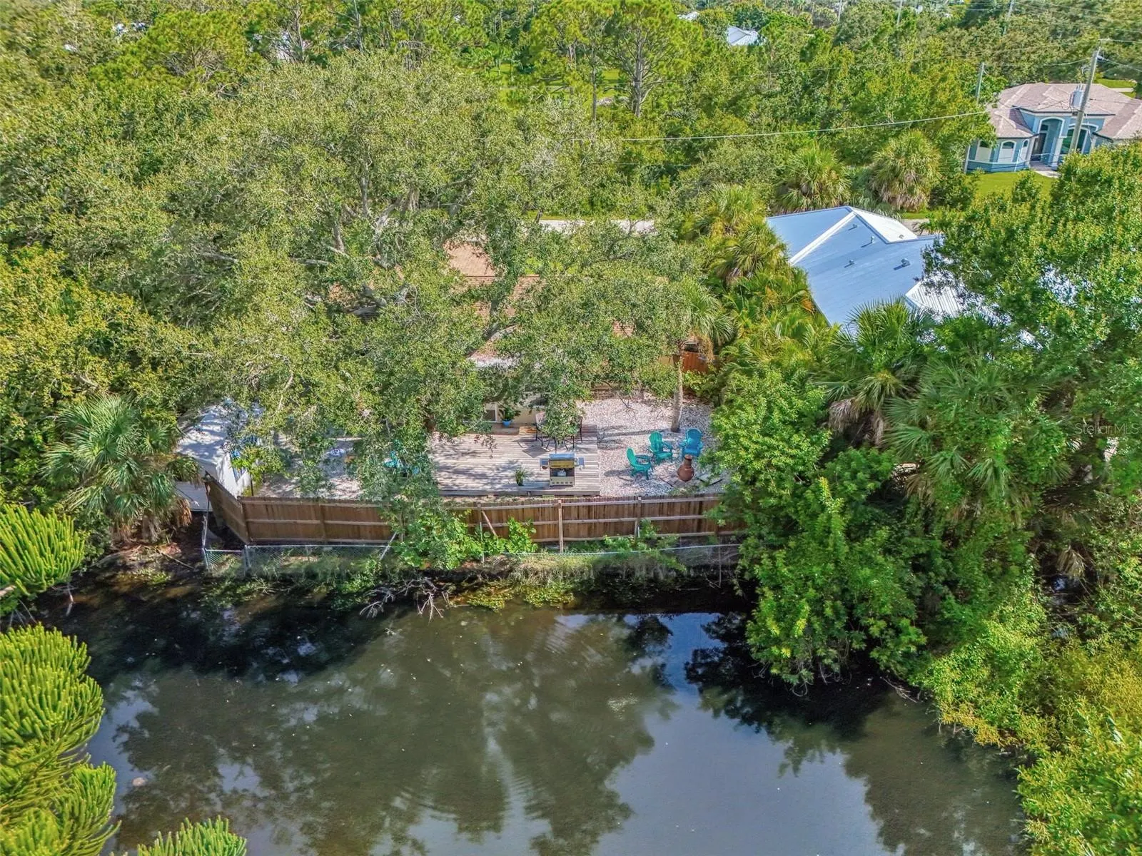 1712 SHELL DR