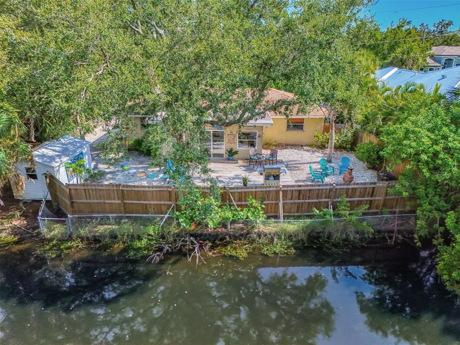 1712 SHELL DR