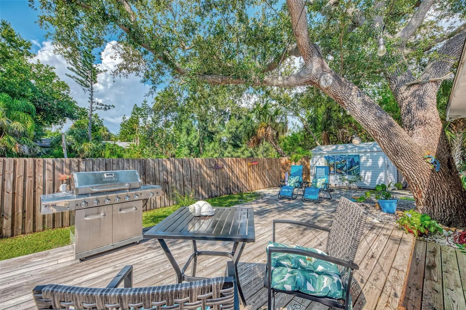 1712 SHELL DR
