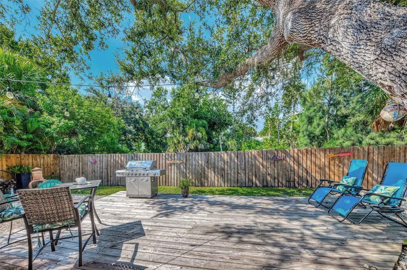 1712 SHELL DR