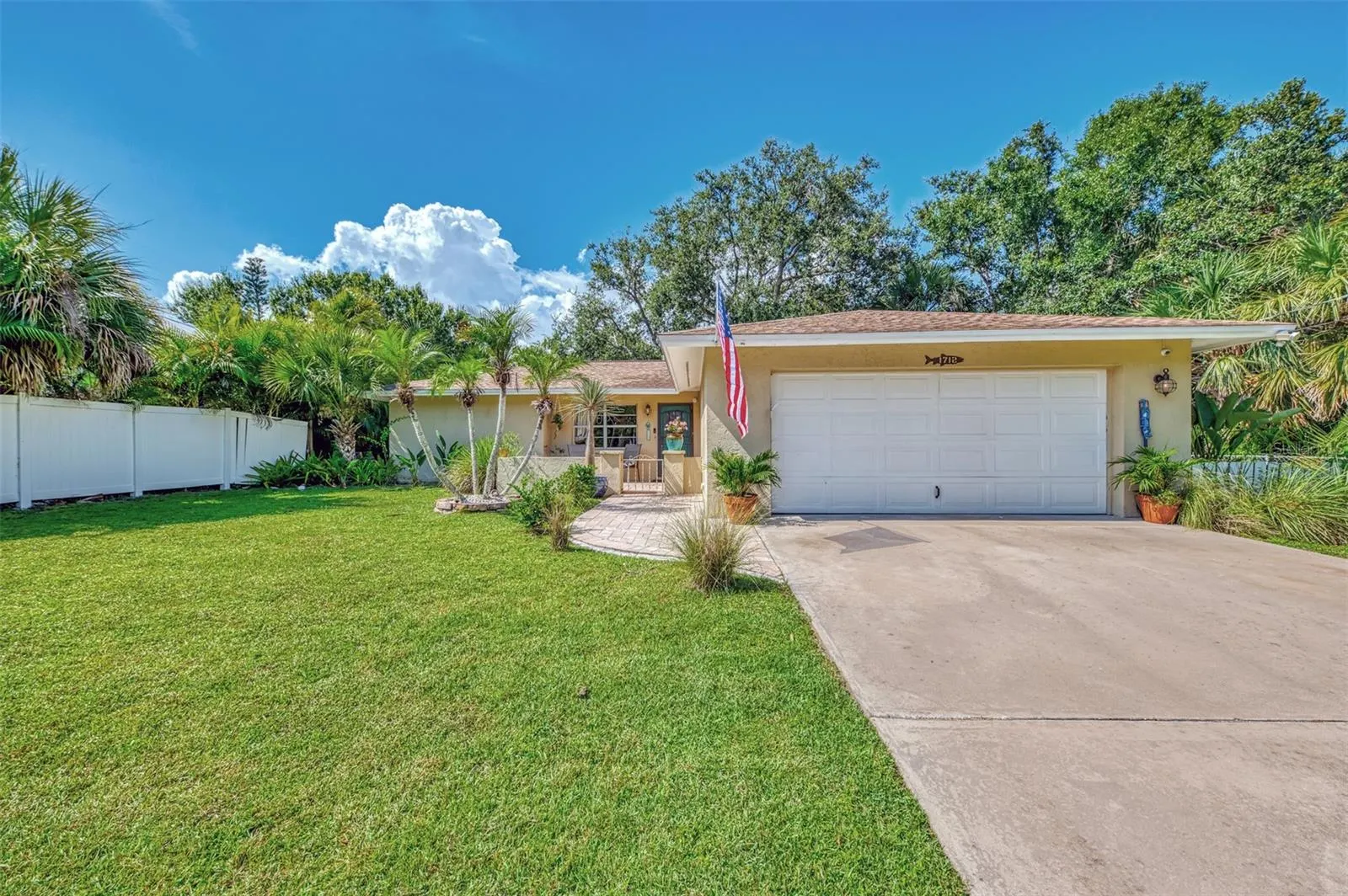 1712 SHELL DR