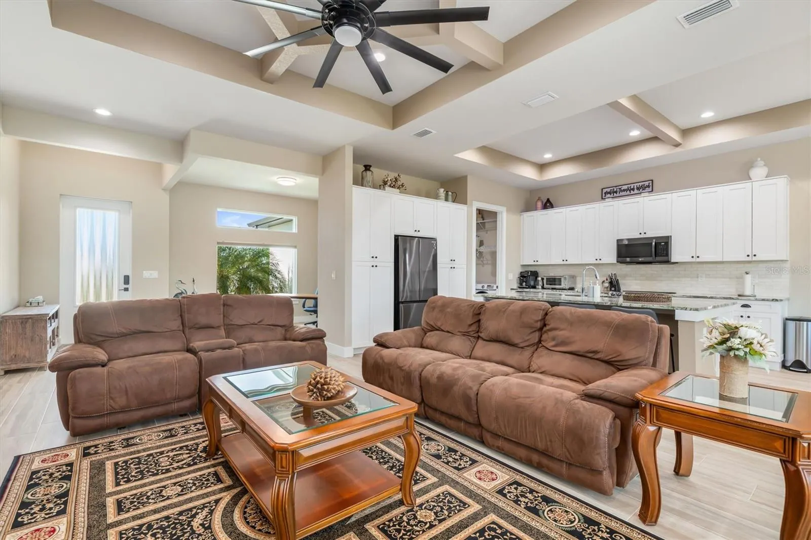 2 SPORTSMAN CIR