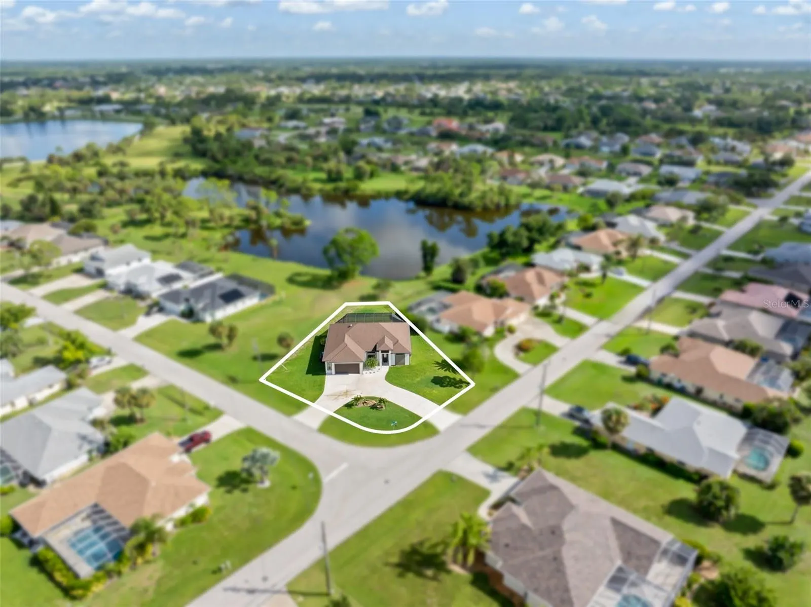2 SPORTSMAN CIR