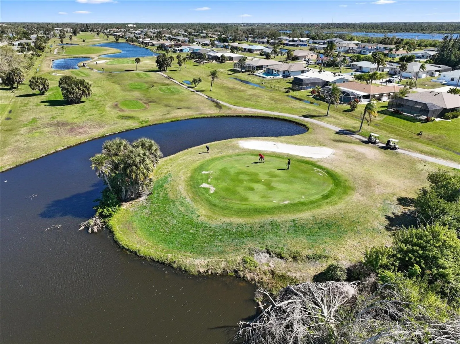2 SPORTSMAN CIR