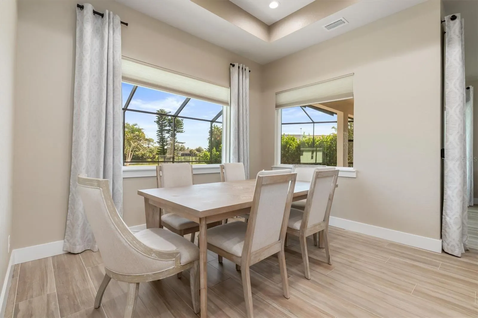 2 SPORTSMAN CIR