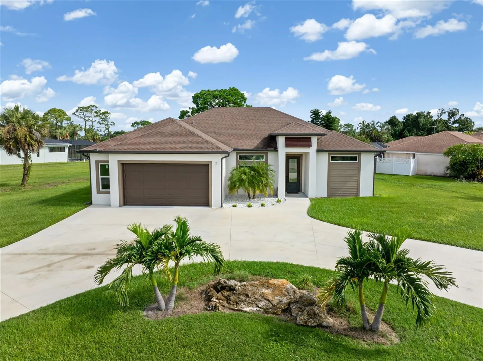 2 SPORTSMAN CIR