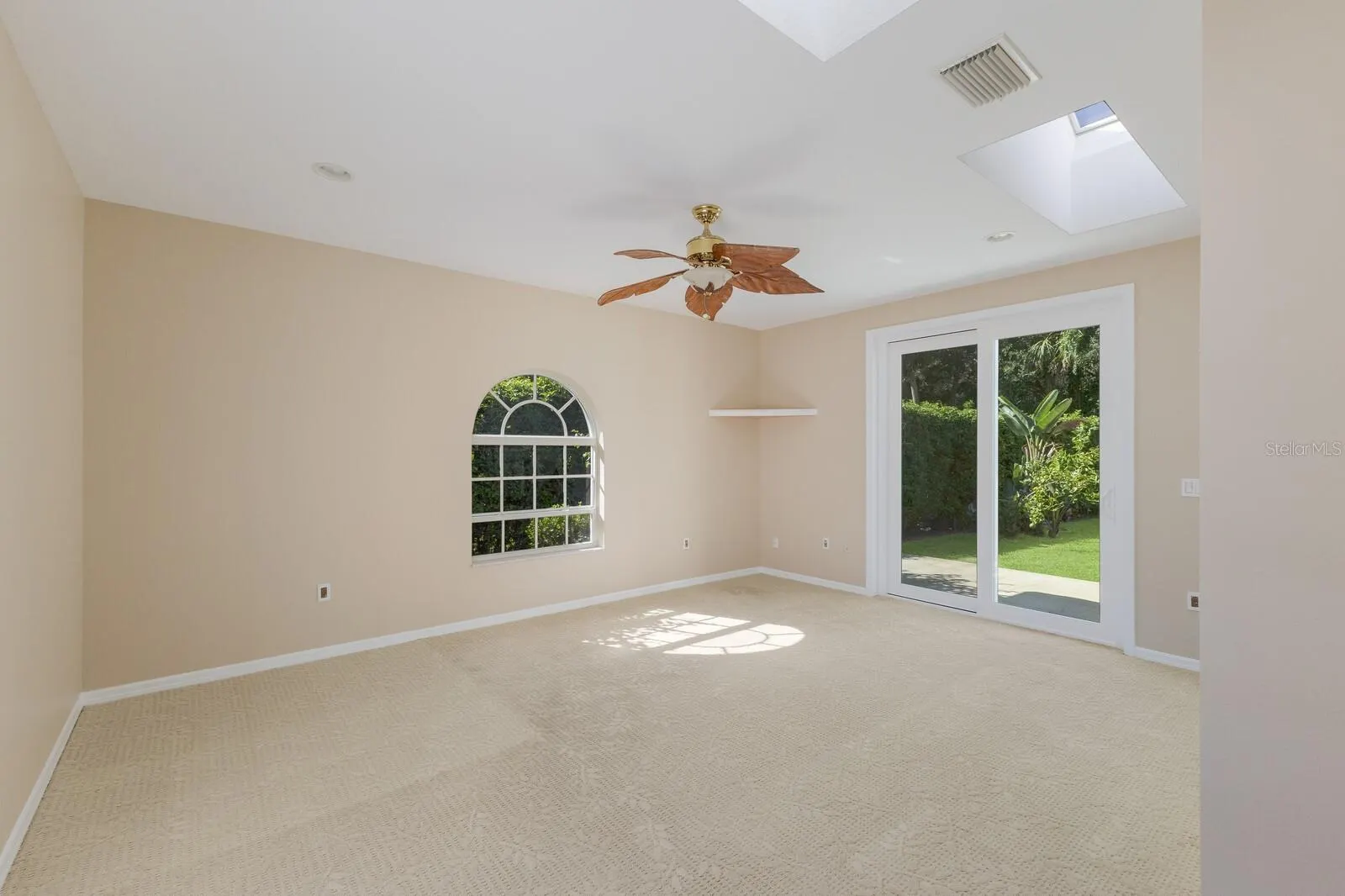 3226 DICK WILSON DR