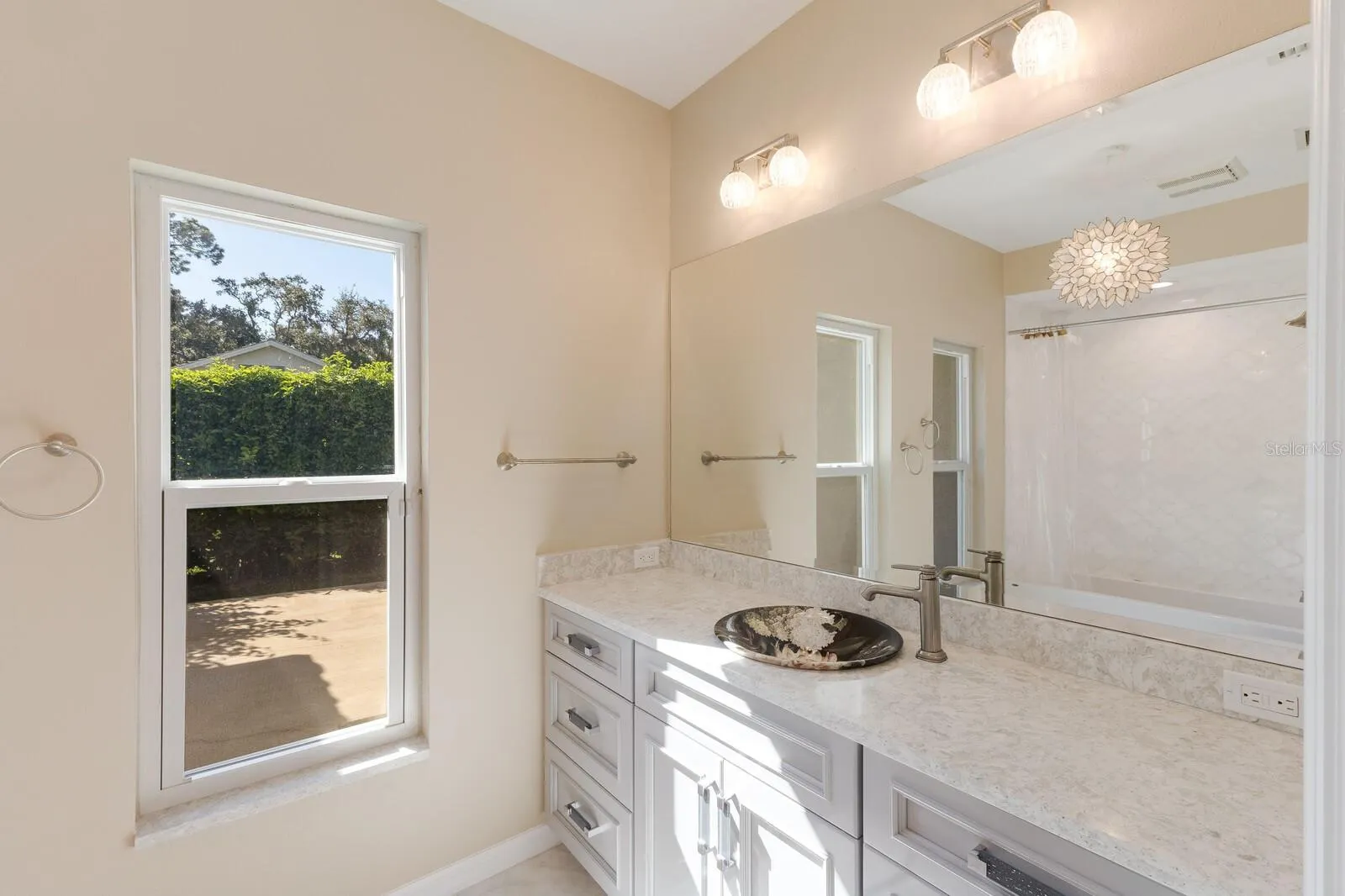 3226 DICK WILSON DR