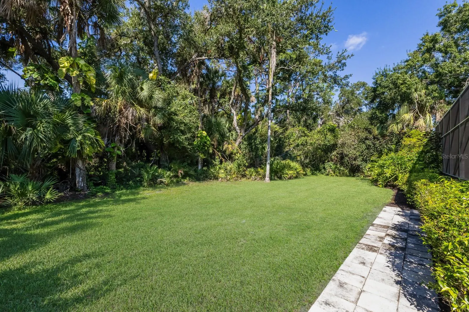 3226 DICK WILSON DR
