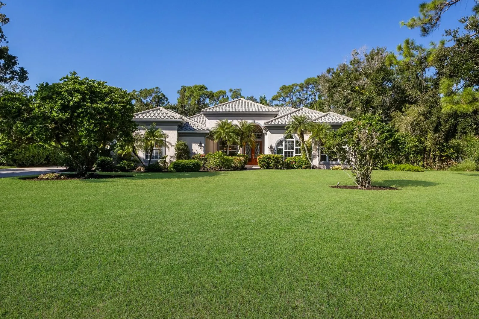 3226 DICK WILSON DR